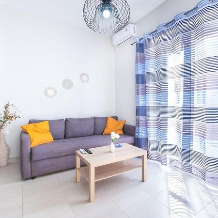 Bright Apartment In Pireo Esterno foto