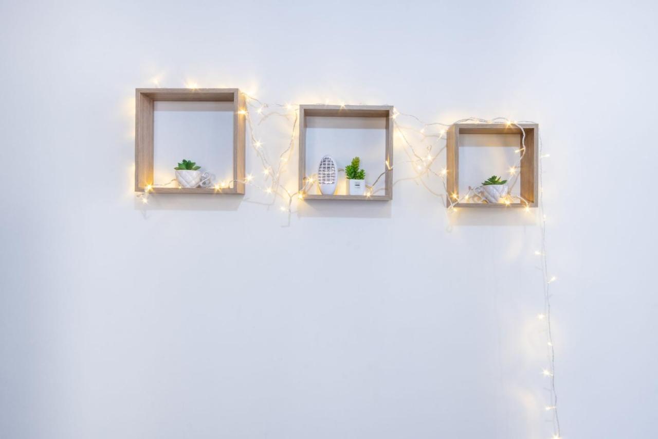 Bright Apartment In Pireo Esterno foto