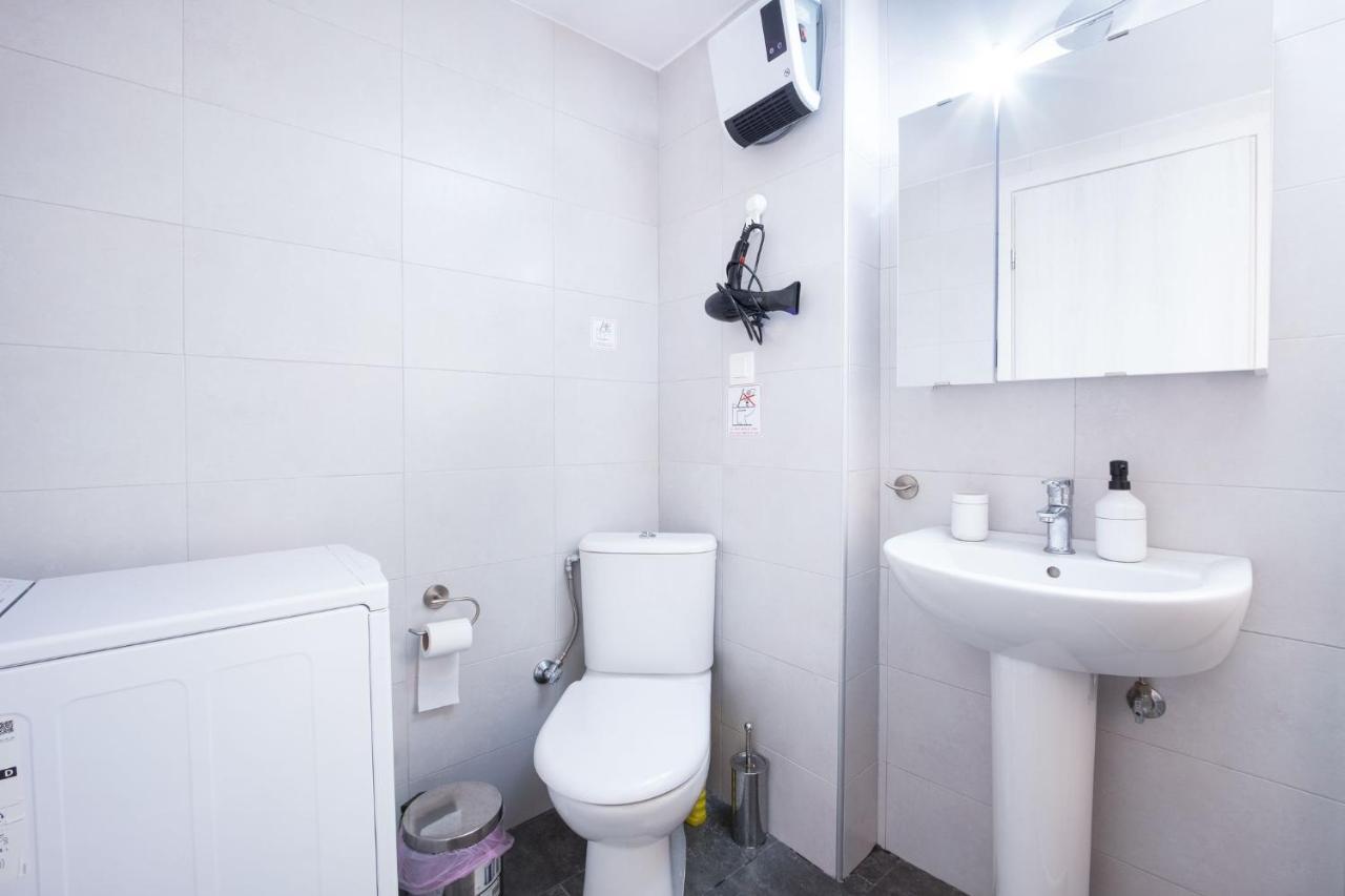 Bright Apartment In Pireo Esterno foto