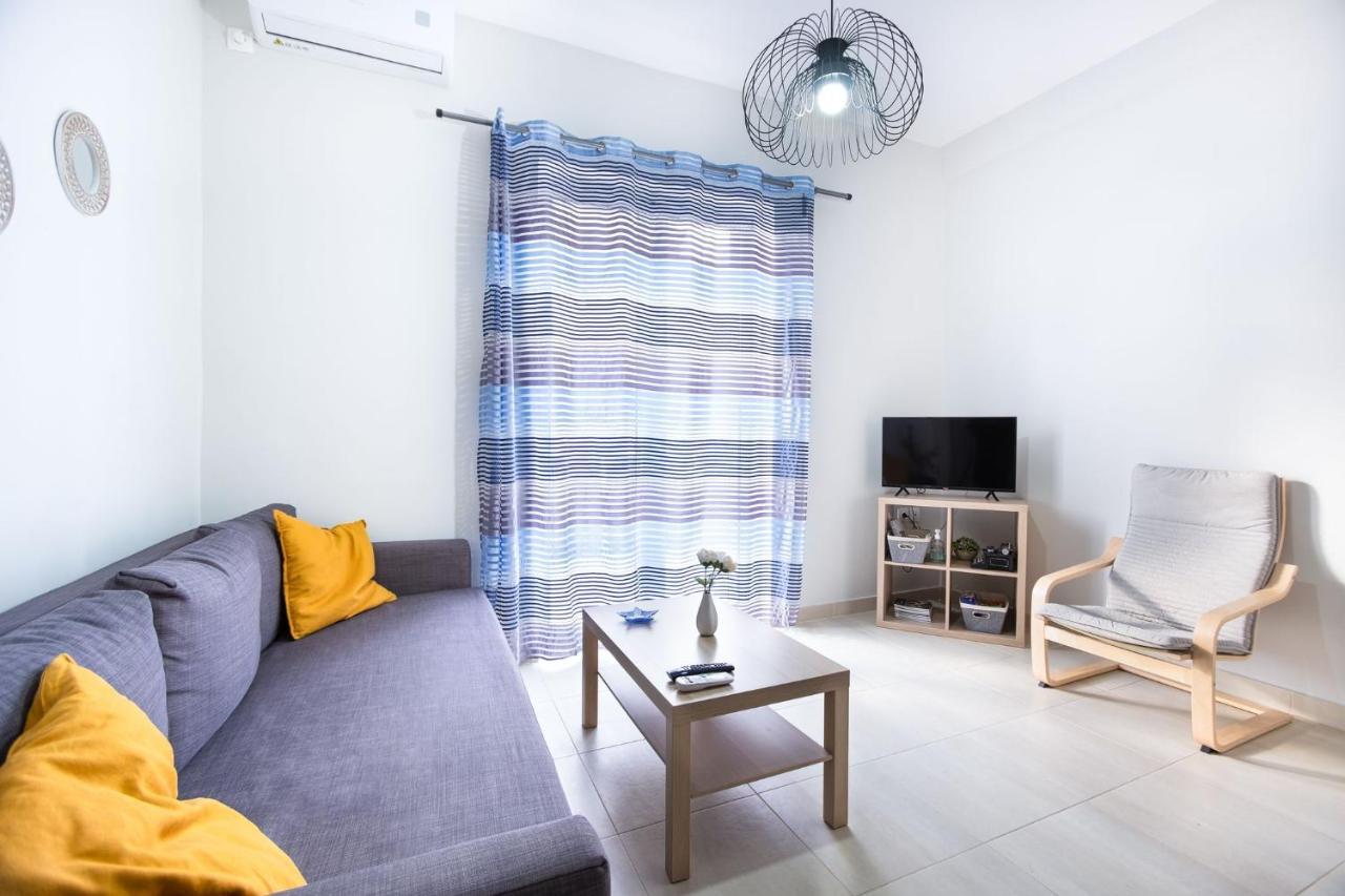 Bright Apartment In Pireo Esterno foto