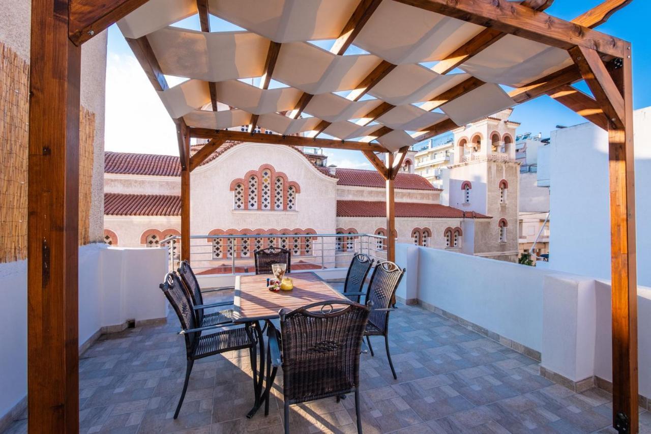 Bright Apartment In Pireo Esterno foto